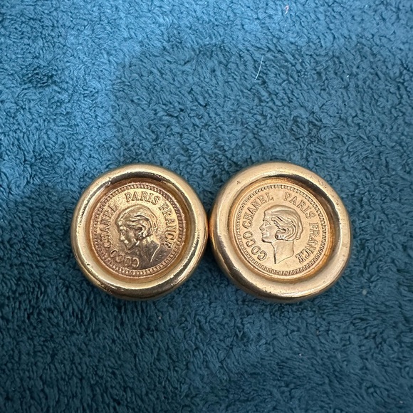 Coco Chanel Gold Button clip earrings- redipped in 18k gold - Picture 1 of 5